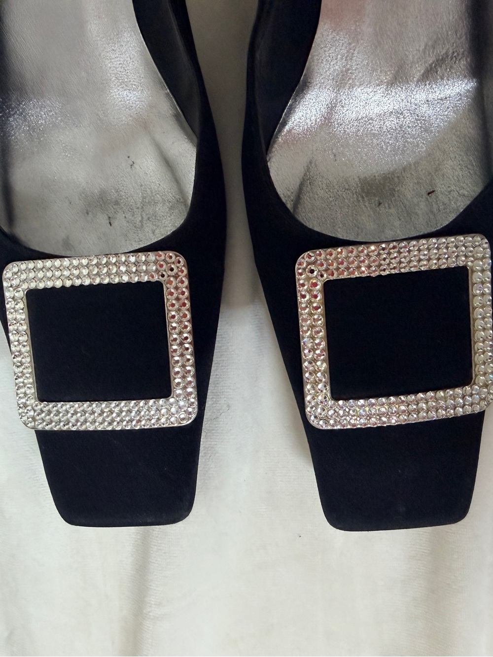 Stuart Weitzman - Picture 2 of 8